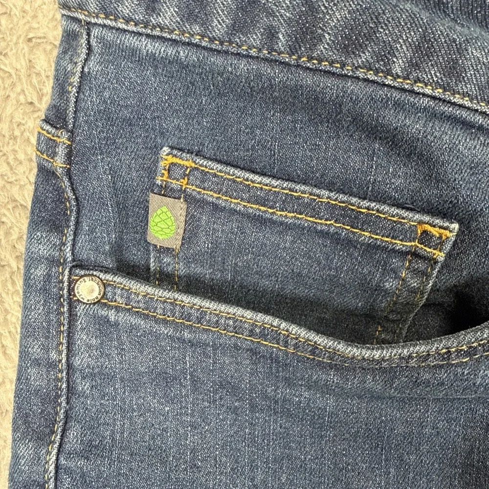 Stio Jeans Men 33 S (fit 34x30) Blue Rivet Straight Fit Dark Wash Organic Cotton